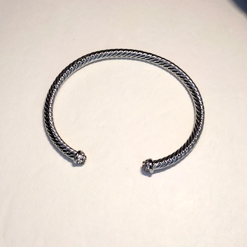 Stainless Steel Silver Twisted Cable Crystal Bracelet NWOT - Picture 2 of 3
